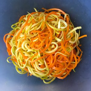 Zucchini-Karotten-Julienne 