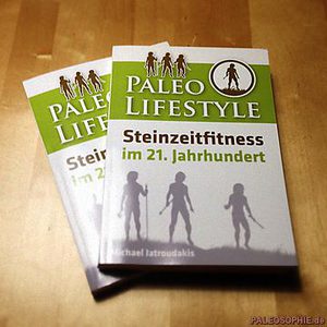 Zwei Ausgaben vom Buch „Paleo Lifestyle“